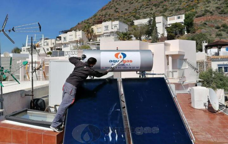 Instalación de placas solares en Almería